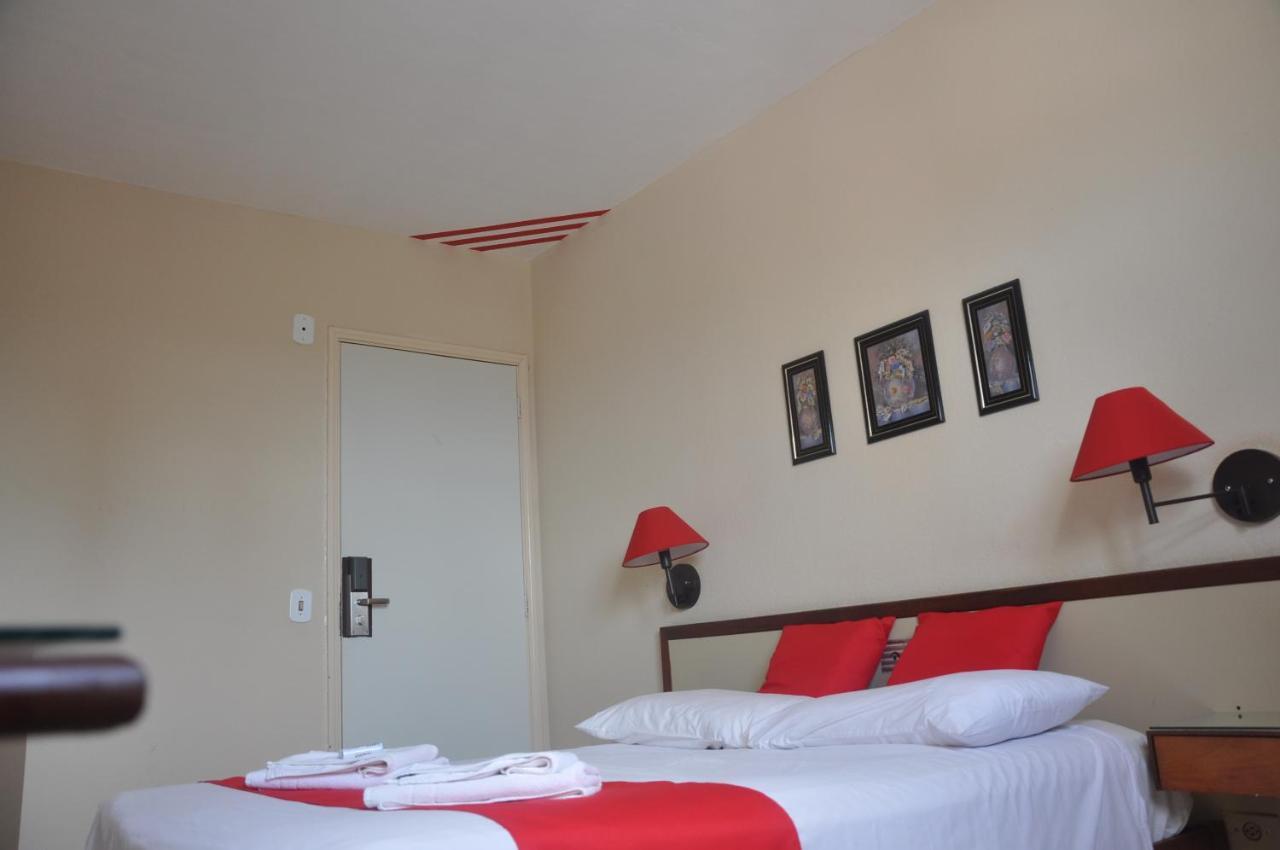 Optimum Plaza Hotel Monte Alto Buitenkant foto